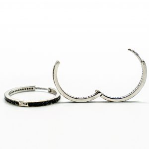 Alternative view of Night Silver