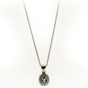 Alternative view of Royal Chain